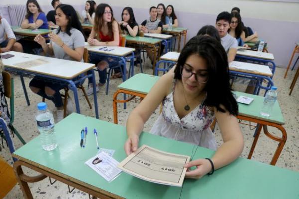 Πανελλαδικές: Στο «φως» το τελικό σχέδιο Γαβρόγλου