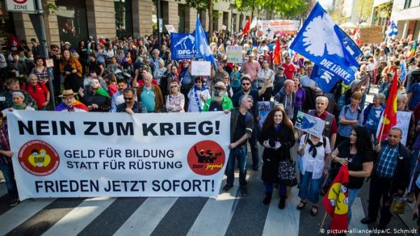 Σχεδόν 60 χρόνια πασχαλινές πορείες ειρήνης