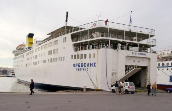 Πρόσκρουση του «Πρέβελης» στο λιμάνι Καρπάθου