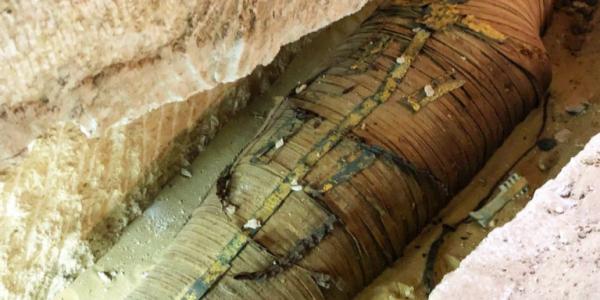 Συγκλονιστικό βίντεο αποκαλύπτει ζωντανά το άνοιγμα σαρκοφάγου στην Αίγυπτο