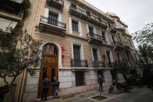 Συνεχίζεται ο πόλεμος των συνδικαλιστών: Εισβολή του ΠΑΜΕ στα κεντρικά της ΓΣΕΕ