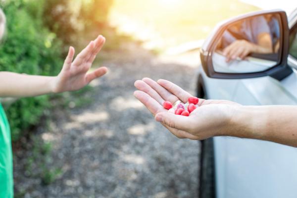 Πώς ξαναμιλάμε στα παιδιά μας για τον κίνδυνο από ξένους