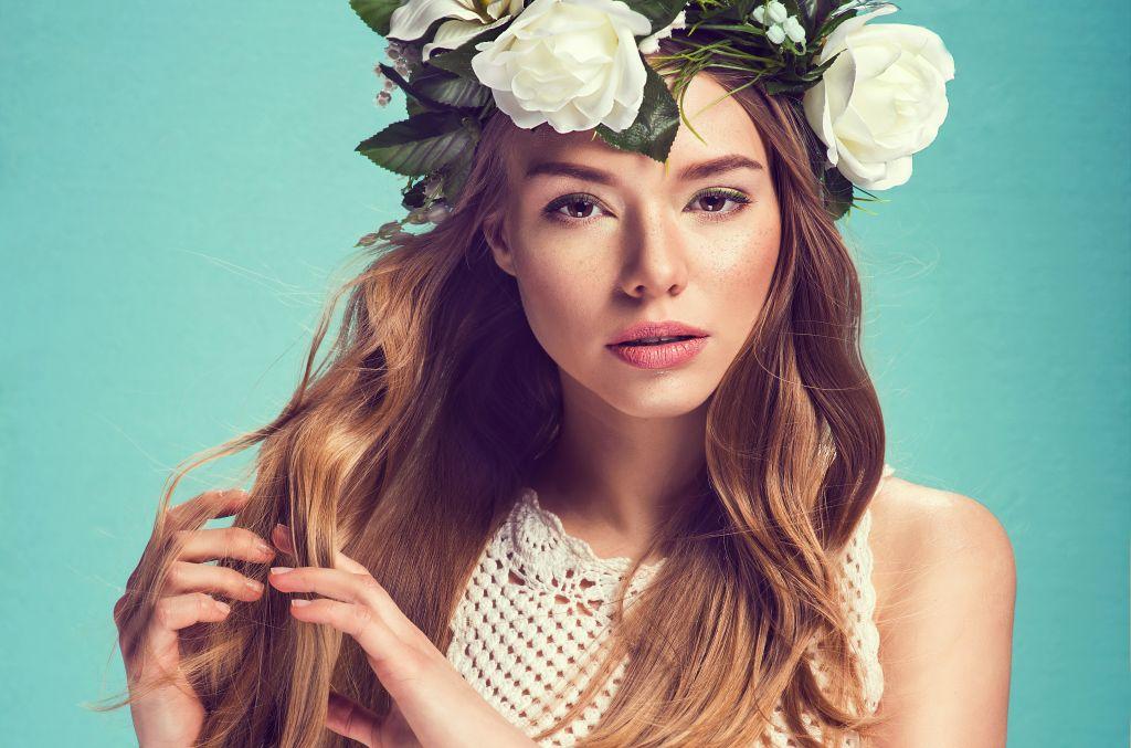 Τα τέσσερα προϊόντα που χρειάζεστε για το ανοιξιάτικο μακιγιάζ σας