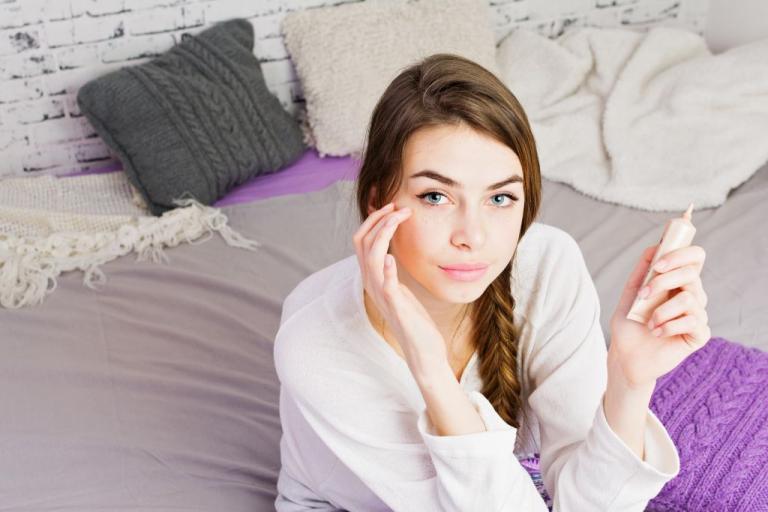 Το tip που πρέπει να ξέρετε προτού πετάξετε το αγαπημένο σας προϊόν μακιγιάζ