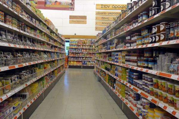 Εβρος : Επαναπροσλήφθηκε η υπάλληλος που είχε κόψει κασέρι και σαλάμι στην ίδια μηχανή