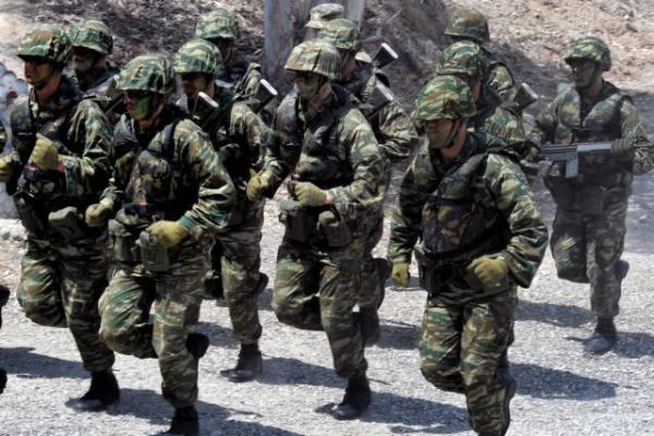 Μειώνεται η στρατιωτική θητεία – Δείτε ποιους αφορά