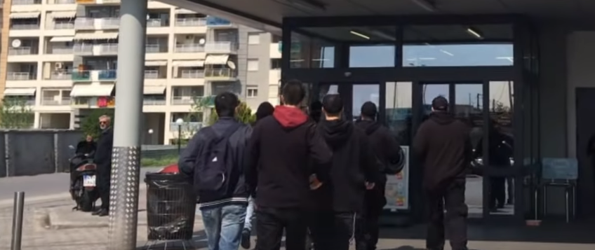 Έφοδος αντιεξουσιαστών σε σούπερ μάρκετ στη Θεσσαλονίκη