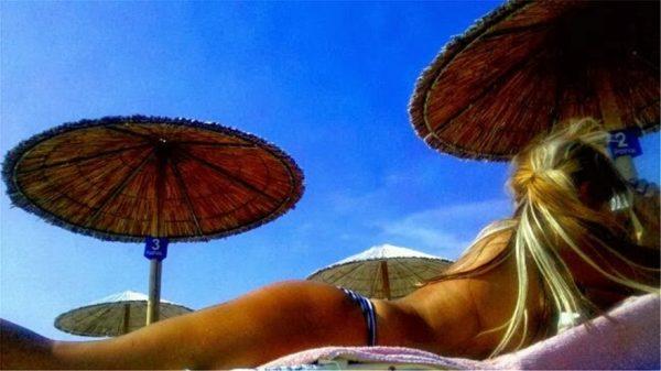 Χαμός με την εντυπωσιακή γραμματέα του Μάρκου Μπόλαρη