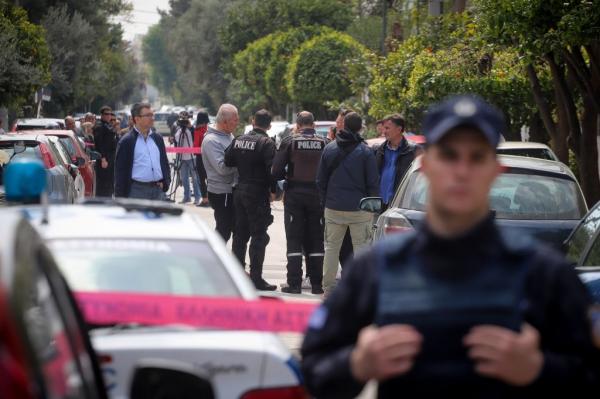«Φως» στα αίτια της τραγωδίας στο Χαλάνδρι: Τι όπλισε το χέρι του παιδοκτόνου και αυτόχειρα