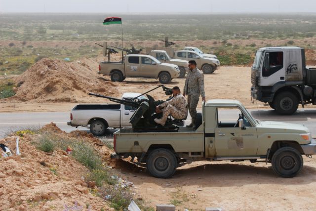 Λιβύη : Ξέσπασαν συγκρούσεις νότια της Τρίπολης