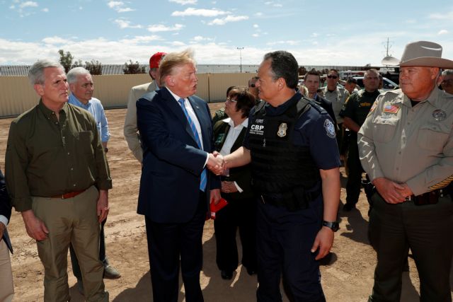 Τραμπ προς μετανάστες : Συγγνώμη, δεν μπορούμε να σας δεχθούμε