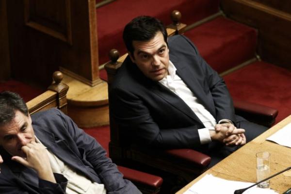 Οι διαφορετικές «αναγνώσεις» Τσίπρα-Τσακαλώτου για τις ισπανικές εκλογές