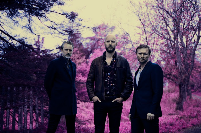 Μετά από χρόνια ξανά στην Αθήνα οι Madrugada