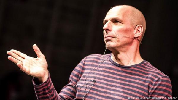 Προεκλογικός Γιάνης Βαρουφάκης στη Φρανκφούρτη