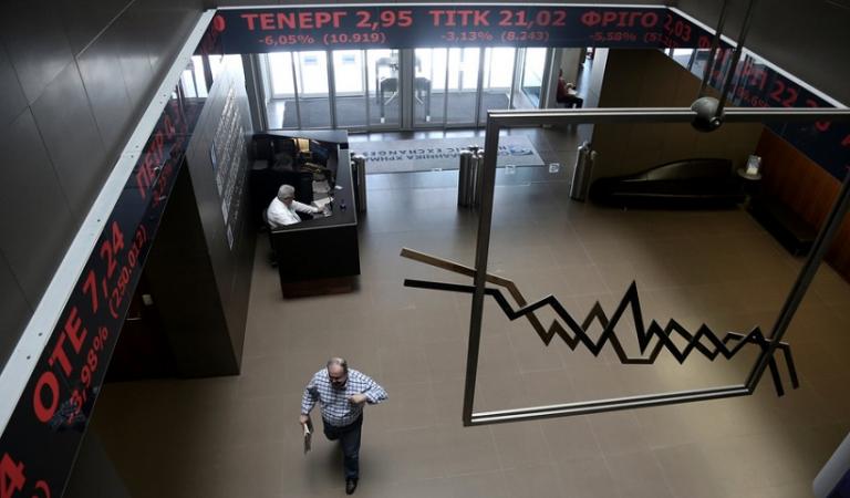 Η ΔΕΗ ρίχνει την… τάση στο Χρηματιστήριο Αθηνών