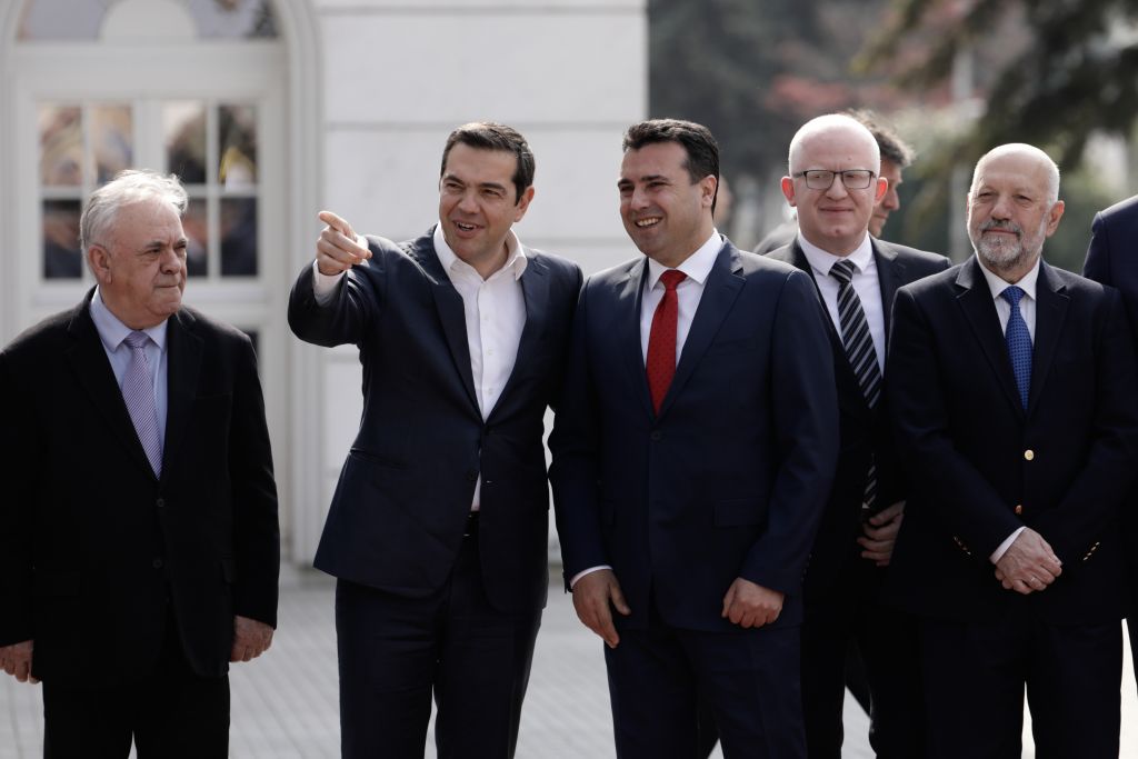 Στα Σκόπια ο πρωθυπουργός:  Tετ α τετ Τσίπρα - Ζάεφ