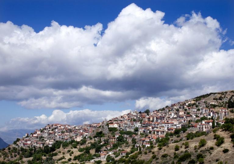 Κρασάκι της Αράχωβας στυφό…