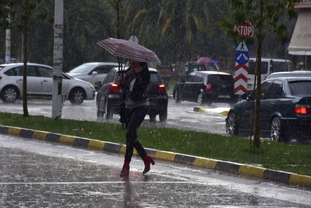 Καιρός: Αφρικανική σκόνη και τοπικές βροχές τη Μ. Δευτέρα – Ποιες περιοχές επηρεάζονται