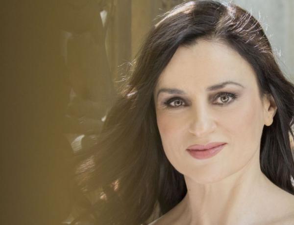 «Μήδεια» με την Καραμπέτη και την Καμεράτα στο Μέγαρο Μουσικής