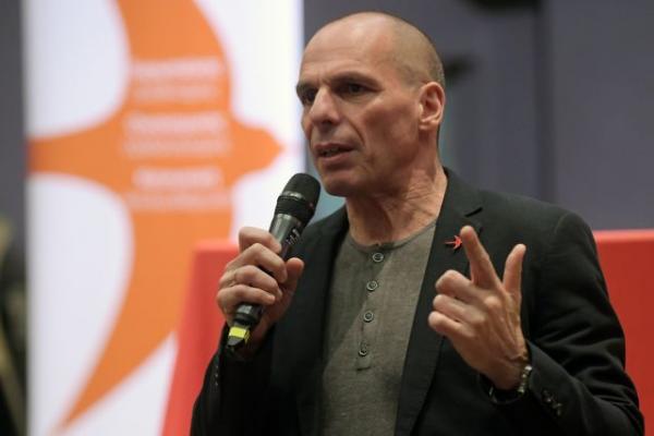 Αποκάλυψη Βαρουφάκη για τη βραδιά του δημοψηφίσματος – Τι είπε για Τσίπρα και Τσακαλώτο