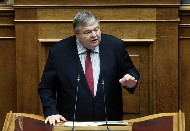 Βενιζέλος για Novartis : Επίθεση του ΣΥΡΙΖΑ κατά του πολιτεύματος