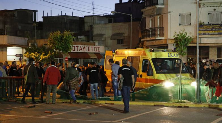 Καλαμάτα: Στο αυτόφωρο οι 7 συλληφθέντες – Οργή κατά του βίαιου εθίμου του σαϊτοπόλεμου