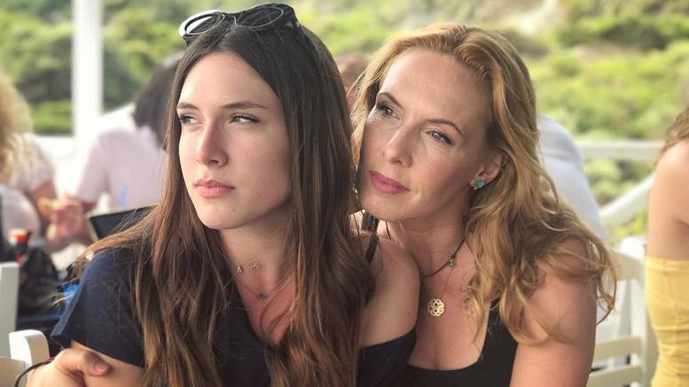 Το συγκινητικό μήνυμα της Εβελίνας Παπούλια στην κόρη της