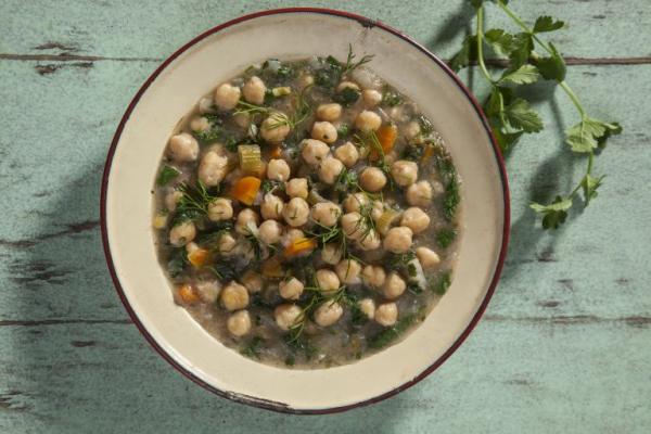 Ρεβίθια φρικασέ με καυκαλήθρες και μάραθο