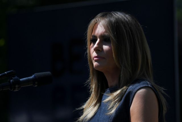 Λούι Θερού: Ντοκιμαντέρ με θέμα την «κρατούμενη» Μελάνια Τραμπ