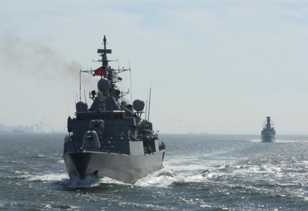 «Παρελαύνουν» στο Αιγαίο οι Ενοπλες Δυνάμεις της Τουρκίας – Σενάρια πολέμου στον «Θαλασσόλυκο»