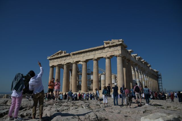Le Figarο για Ακρόπολη: «Μεταξύ των μεγαλύτερων θαυμάτων που έχει συλλάβει ο ανθρώπινος νους»