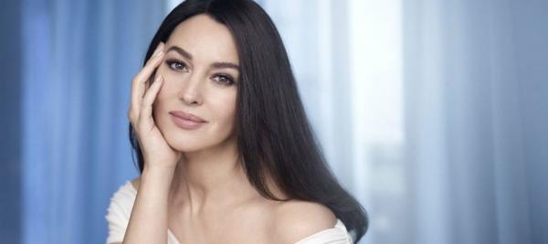 Το αψεγάδιαστο σώμα της Monica Belluci δίχως ίχνος photoshop