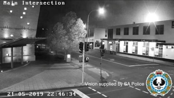 Κάμερα κατέγραψε μετεωρίτη τη στιγμή της πτώσης του