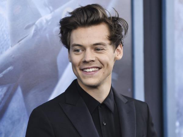 Harry Styles : Ποζάρει ξανά για γνωστό οίκο μόδας