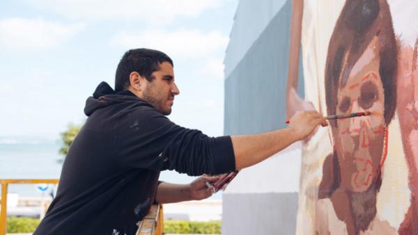 Τοιχογραφίες αφιερωμένες στην vintage οικογενειακή ζωή