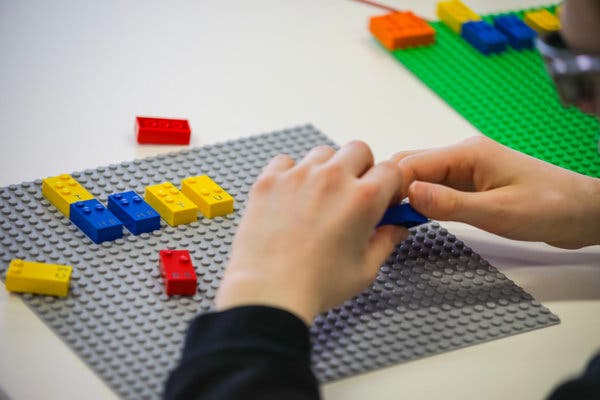 «Braille Bricks» τουβλάκια για τα παιδιά με πρόβλημα όρασης