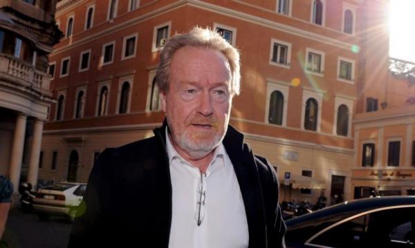 O Ρίντλεϊ Σκοτ «ξαναχτυπά» με το «Alien»