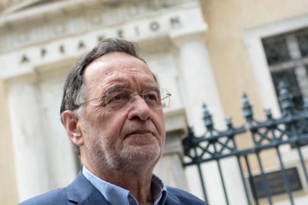 Λαφαζάνης: Τσίπρας και πολιτικό κατεστημένο οδηγούν τη χώρα σε νέες εθνικές περιπέτειες