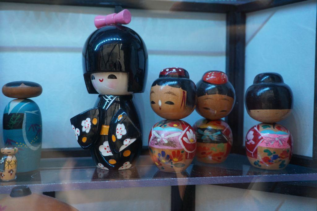 Ολόκληρο μουσείο σε μικρό παράθυρο πόρτας