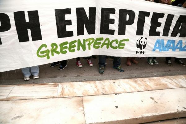 WWF κατά Σταθάκη: Fake news όσα λέει ο υπουργός για τις επιδόσεις της Ελλάδας στην ενέργεια
