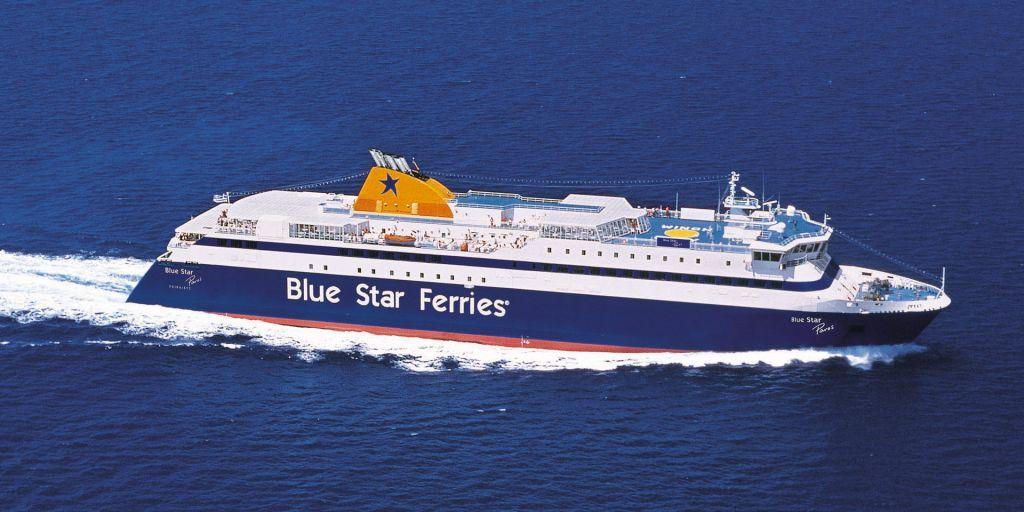 Επιστρέφει στον Πειραιά το Blue Star Paros εξαιτίας μηχανικής βλάβης