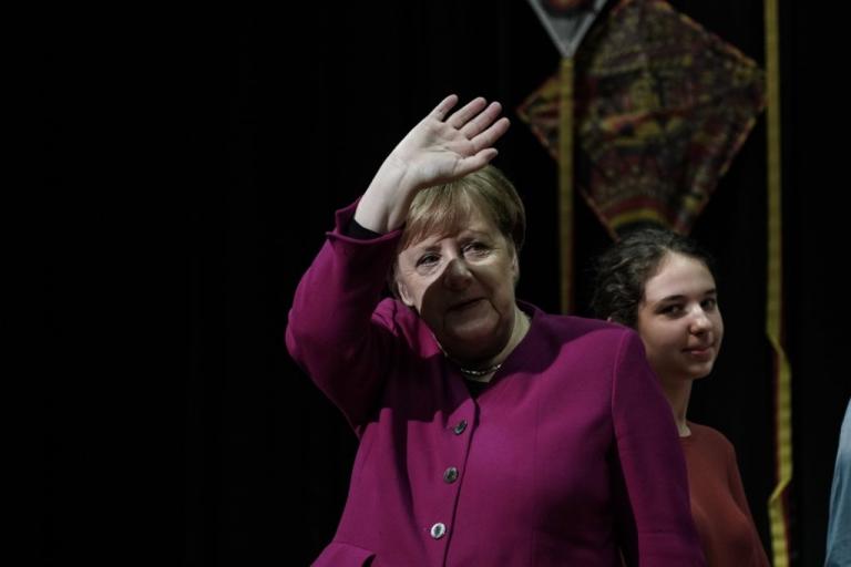 Τι απαντά η Μέρκελ για τον τίτλο «Καγκελάριος της λιτότητας και των προσφύγων»