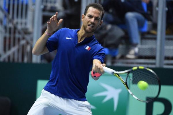 Ο Μαναρίνο στον δρόμο του Τσιτσιπά