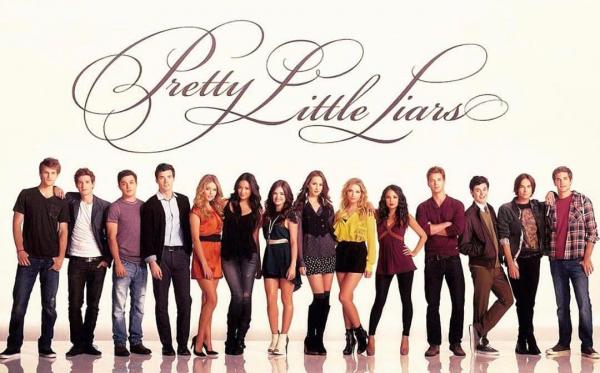 Πρωταγωνιστής της σειράς «Pretty Little Liars» αποκάλυψε πως είναι bisexual