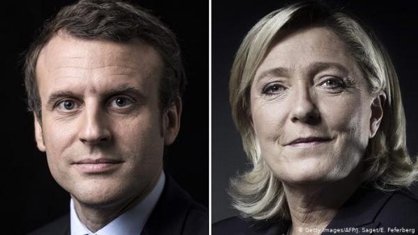 Ο Μακρόν προσπαθεί να φθάσει την Λεπέν