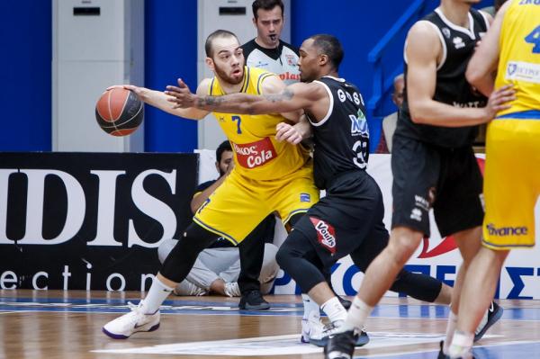 Αυτοκρατορία: Τέταρτο σερί αήττητο νταμπλ για τις ερυθρόλευκες!