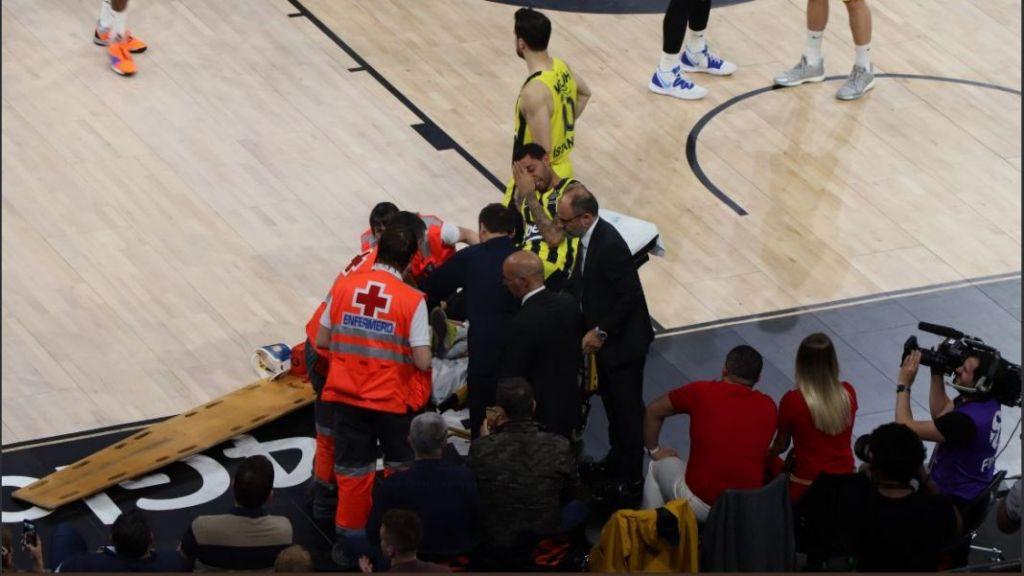 ΄Έρικ Γκριν: Σοβαρός τραυματισμός στο πόδι