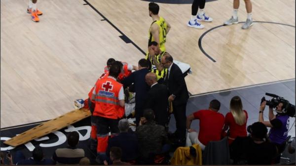 ΄Έρικ Γκριν: Σοβαρός τραυματισμός στο πόδι