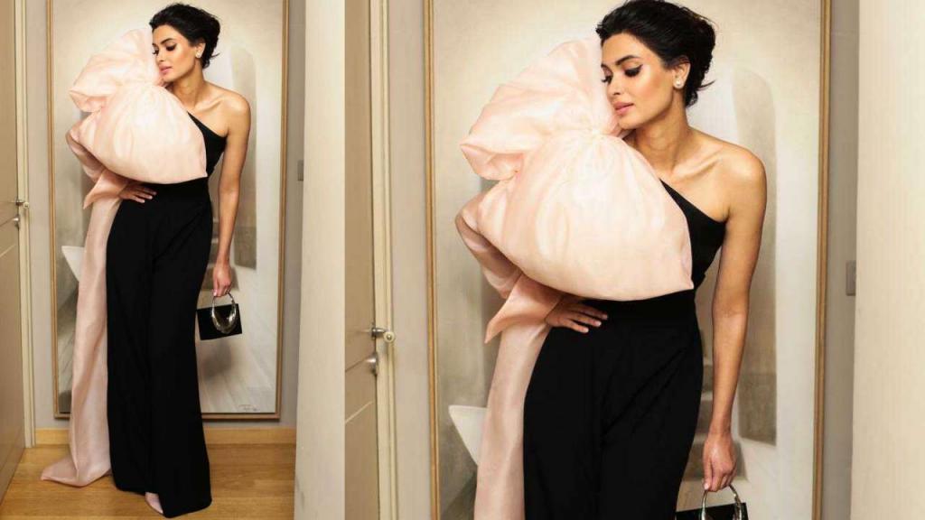 Blackstrawberry loves