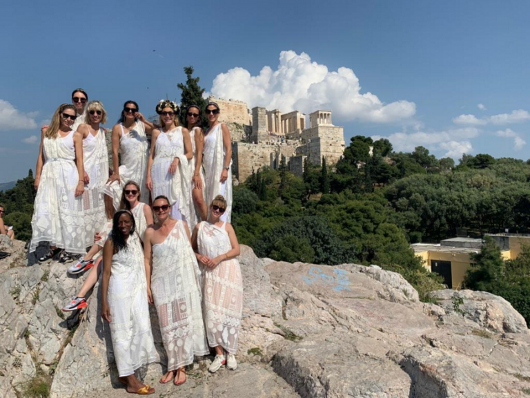 Οι Γερμανίδες που έφαγαν πόρτα στην Ακρόπολη: «Είμαστε στην Ευρώπη ή μήπως στο Ιράν;»